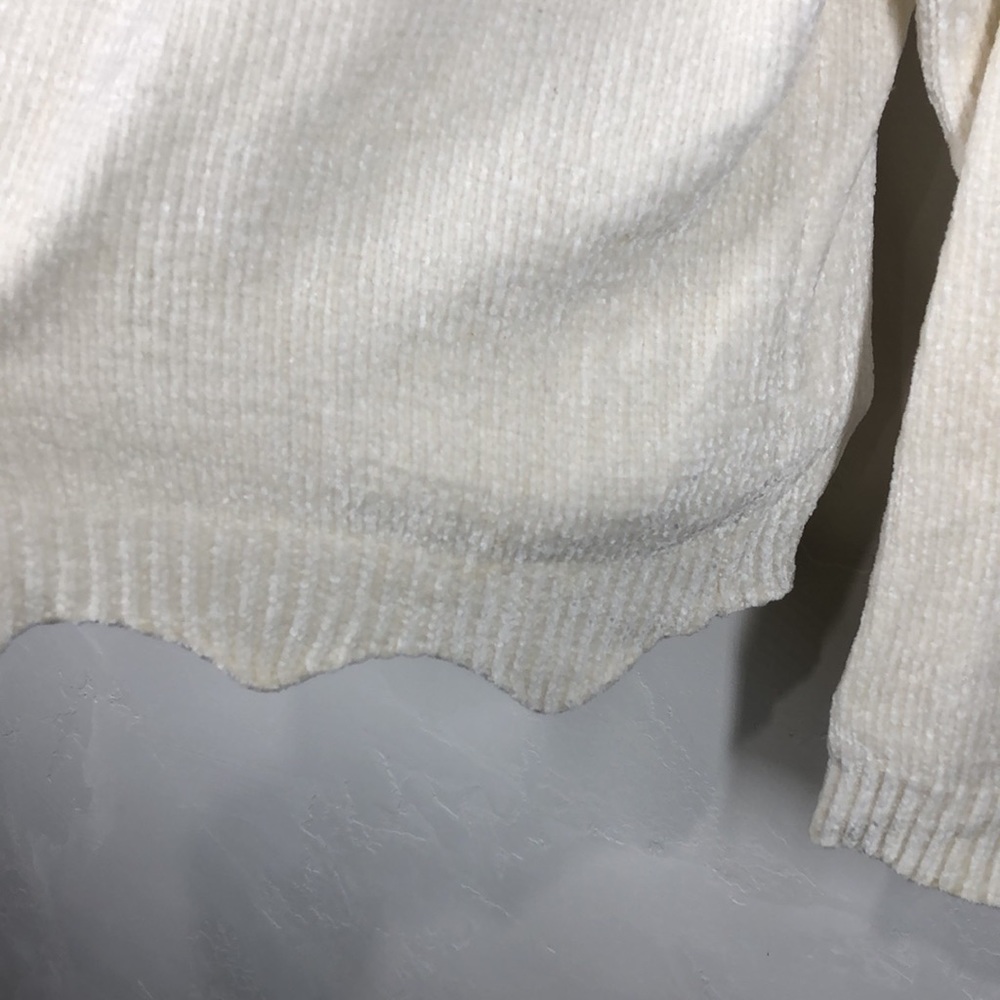 Love Tree cream super soft sweater size small - Picture 5 of 11